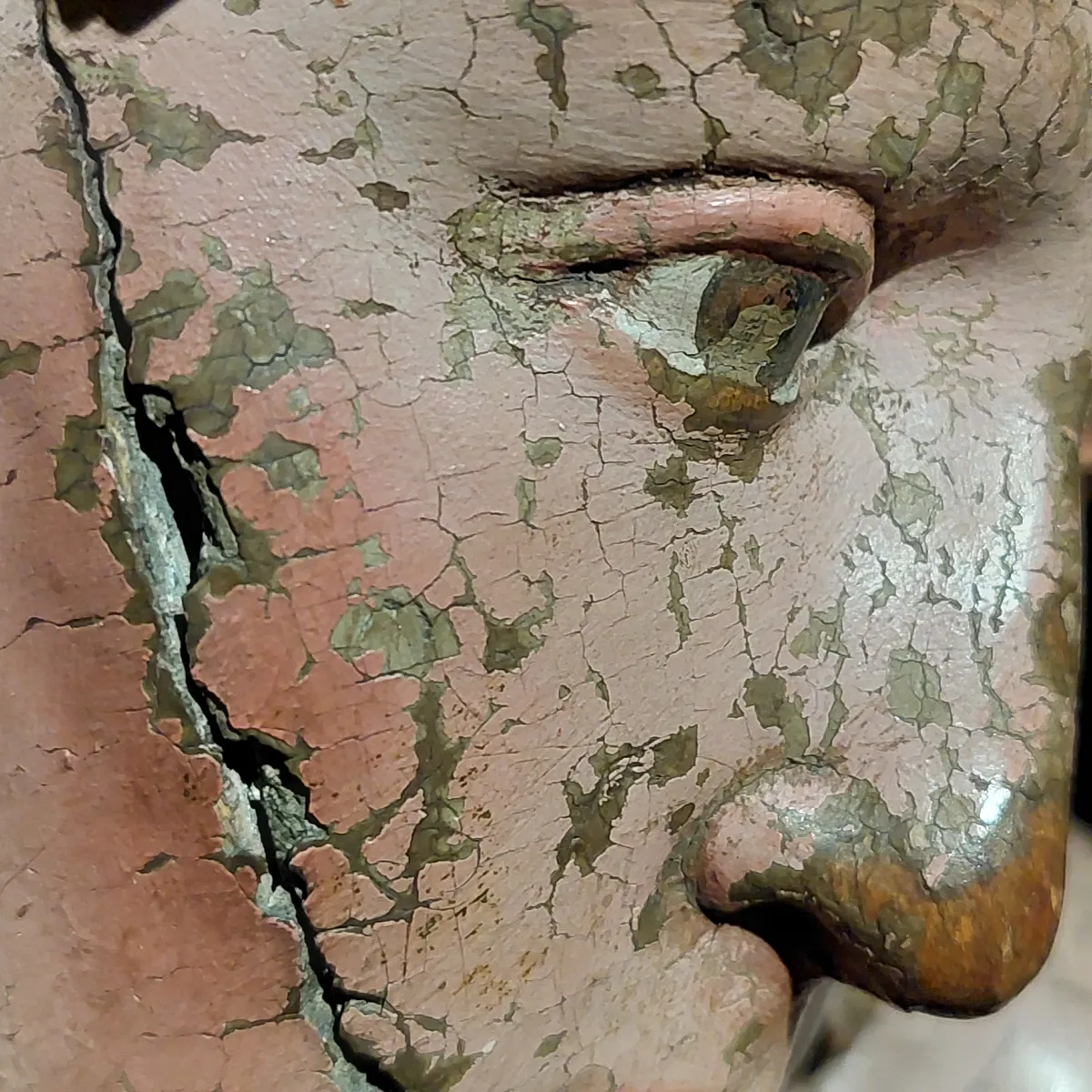 Crack in the cheek of statue Jam Willem Doormembal Flickr Rijksmuseum Amsterdam