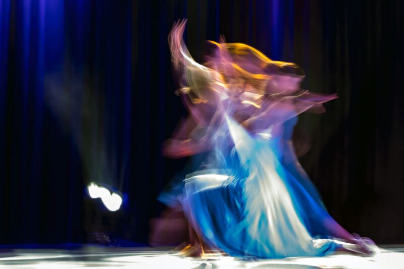 Double exposure danseres